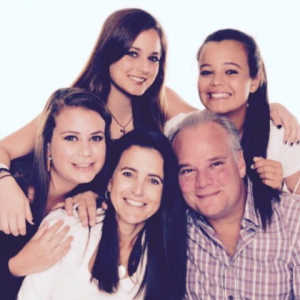 IFDA Maria's family image1