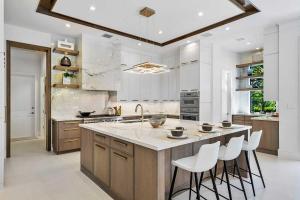1.IFDAFLORIDASFINESTAWARDSKITCHEN-P26HINTERIORS