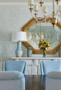 DiningRoom2